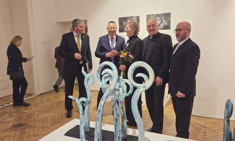Razstava slovenske keramike v Bratislavi ob kulturnem prazniku